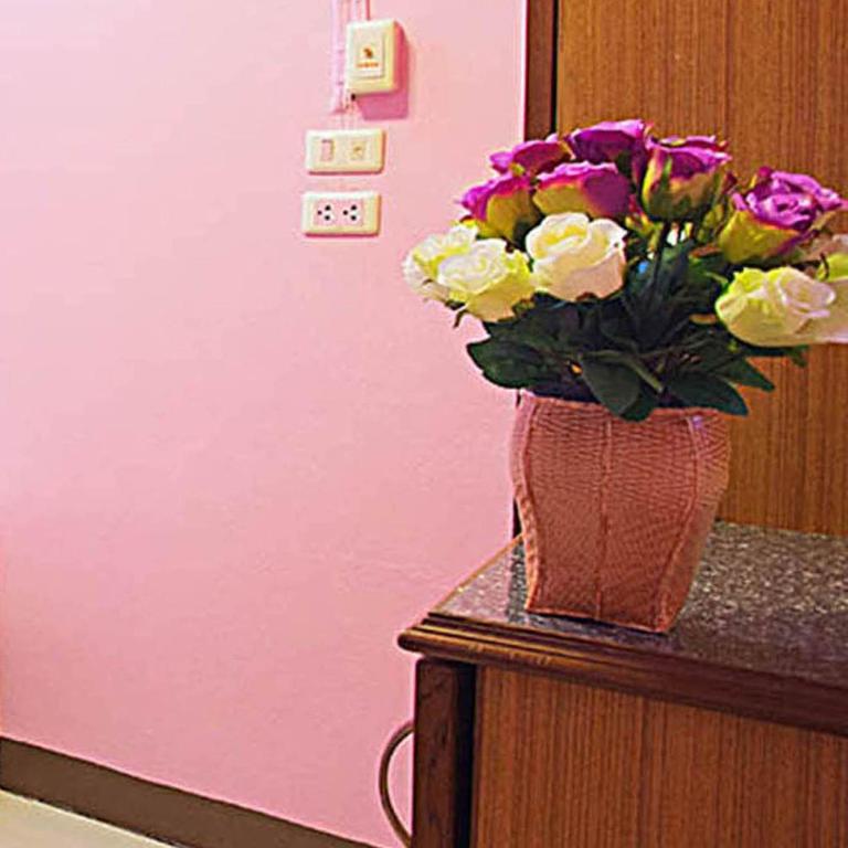 Four Sons Inn Бангкок Номер фото